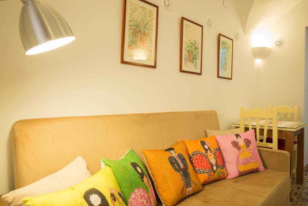 Apartamento Adarve กาเซเรส ภายนอก รูปภาพ