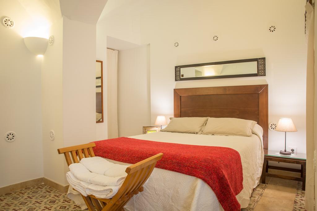 Apartamento Adarve กาเซเรส ภายนอก รูปภาพ