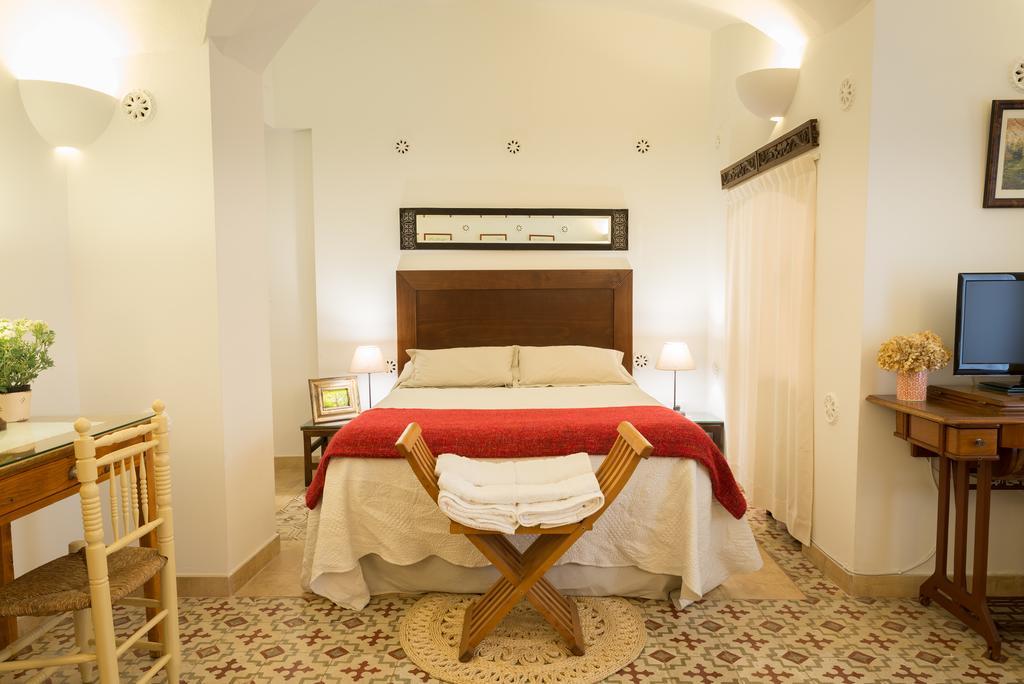 Apartamento Adarve กาเซเรส ภายนอก รูปภาพ