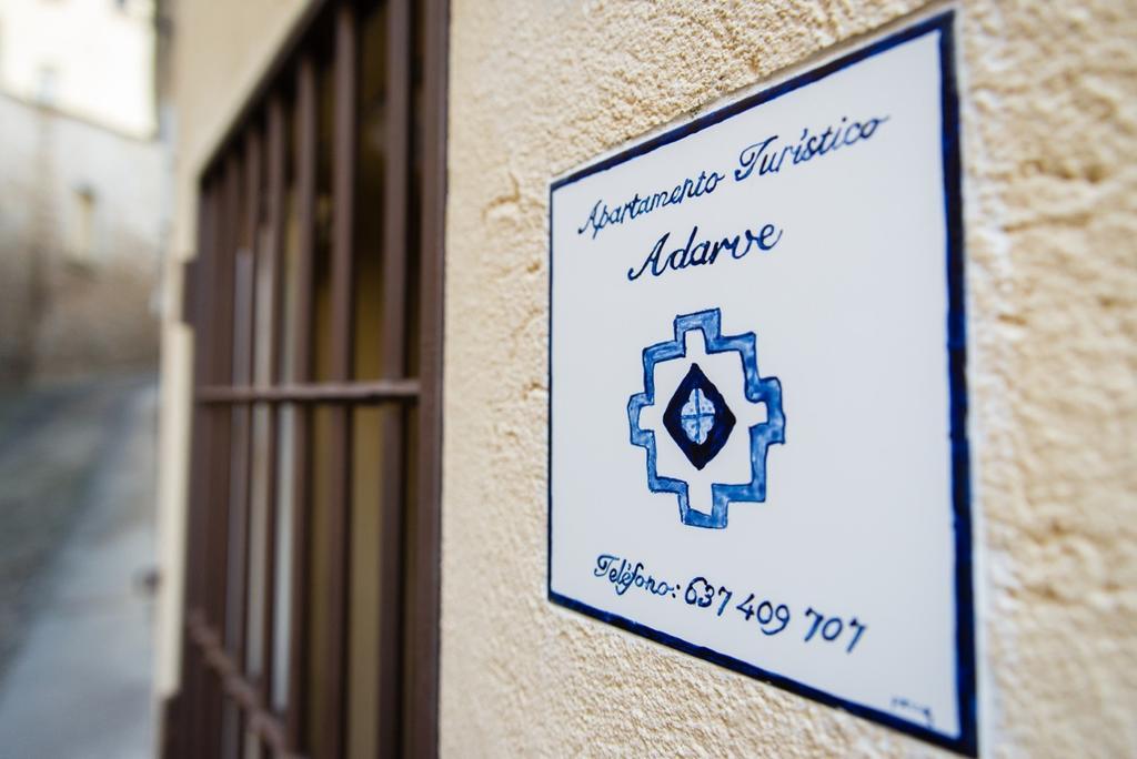 Apartamento Adarve กาเซเรส ภายนอก รูปภาพ